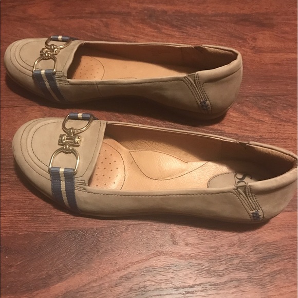 Sofft tan suede loafers - Picture 2 of 4